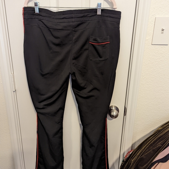 Track pants - Picture 6 of 6